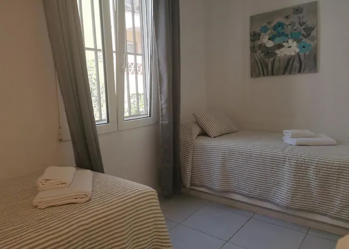 Dona Lola Sandra - Frontline House With Full Sea Views Within A Short Drive To Marbella - Costa Del Sol Cs108 *